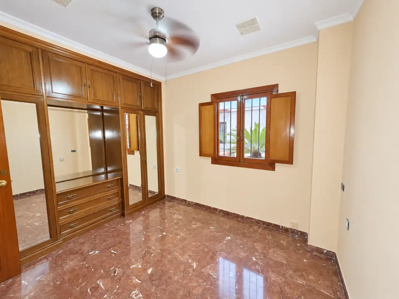 Bedroom of Ground floor for sale in Écija  with Air Conditioner, Terrace and Storage room