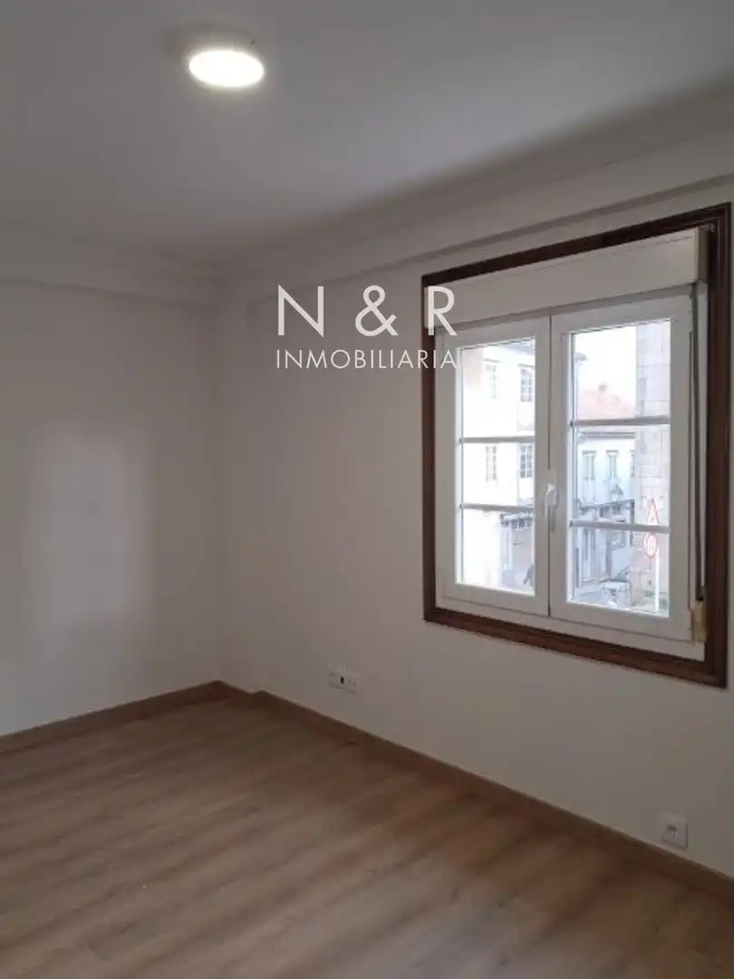 Bedroom of Flat for rent in Santiago de Compostela 
