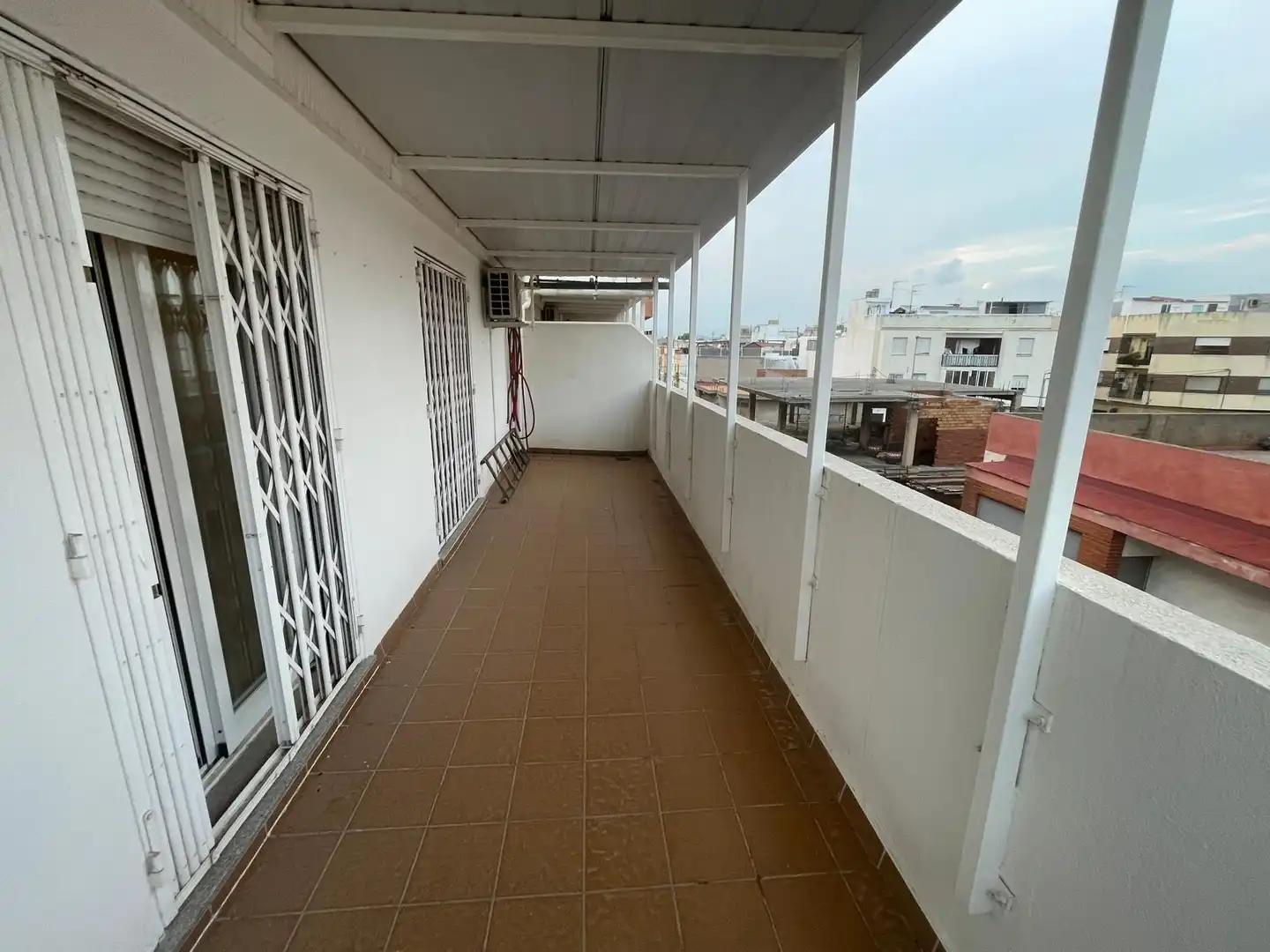 Balcony of Detached homes for sale in Castellón de la Plana / Castelló de la Plana  with Air Conditioner, Terrace and Storage room