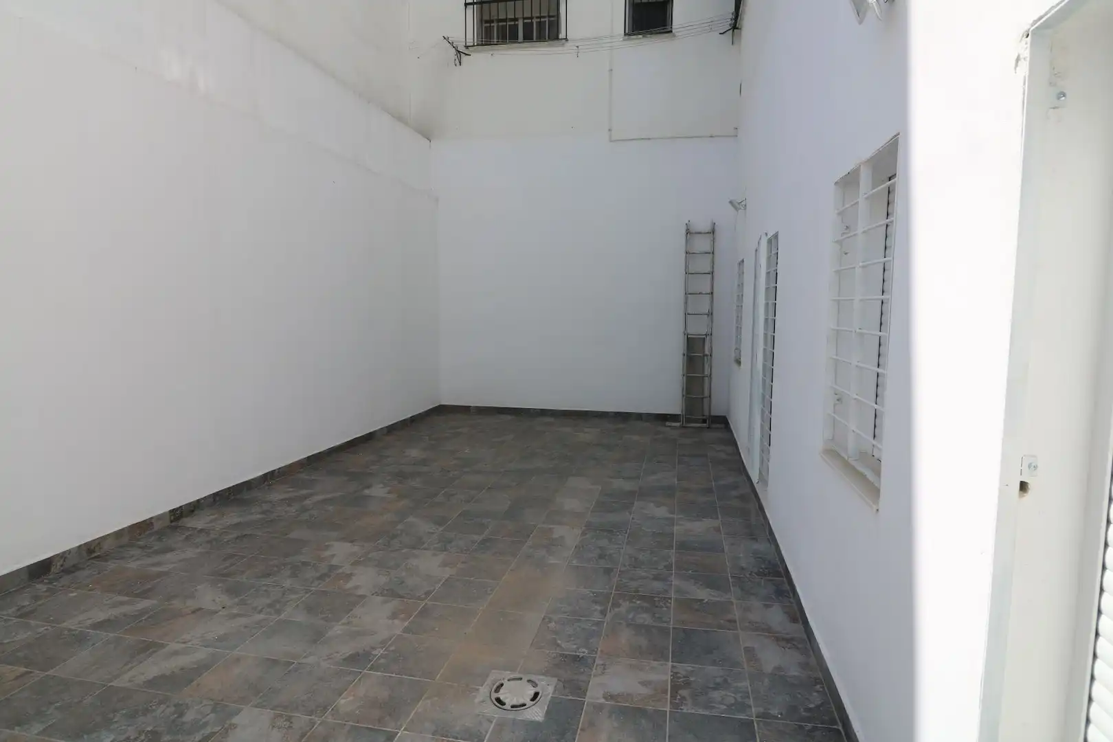 Flat for sale in Sevilla  with Air Conditioner