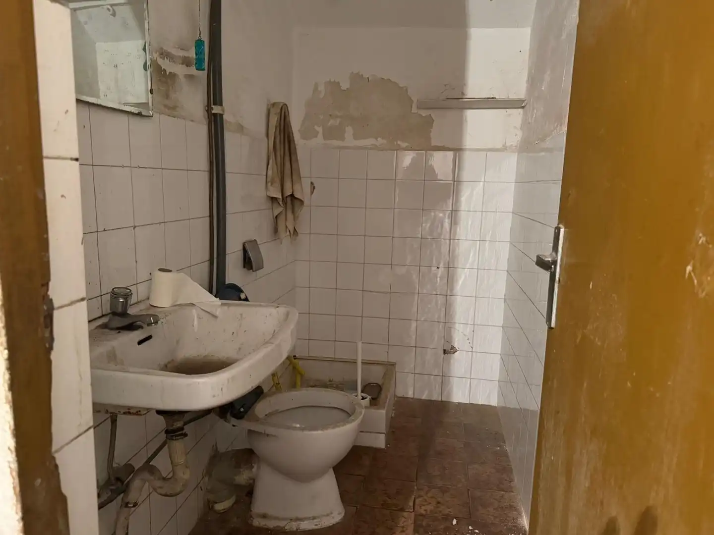 Bathroom of Commercial properties for sale in Santa Coloma de Gramenet