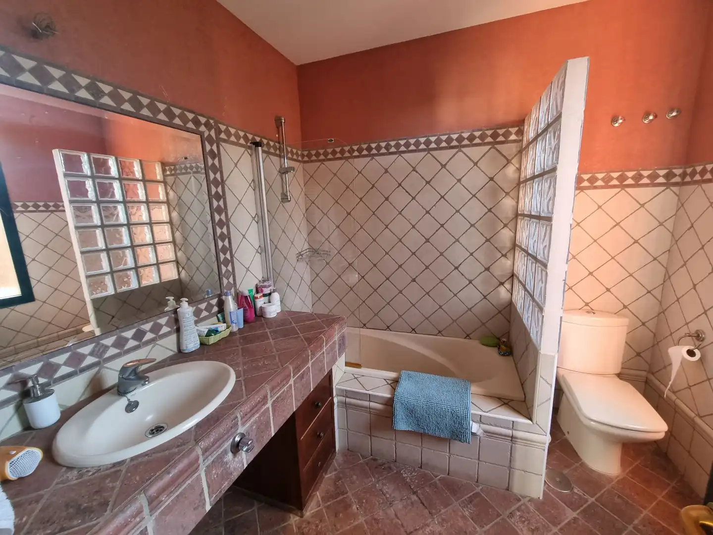 Bathroom of Houses for sale in Málaga  with Air Conditioner and Terrace