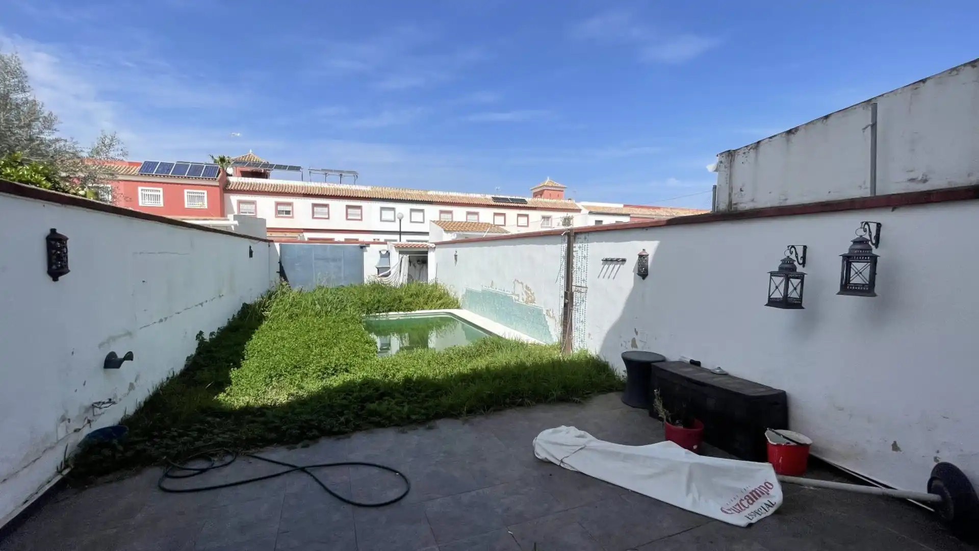 Jardín de Casa adosada en venta en Huévar del Aljarafe con Aire acondicionado, Calefacción y Piscina