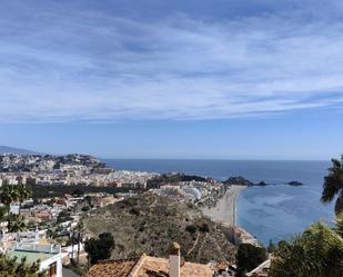 Vista exterior de Casa o xalet de lloguer en Almuñécar amb Aire condicionat