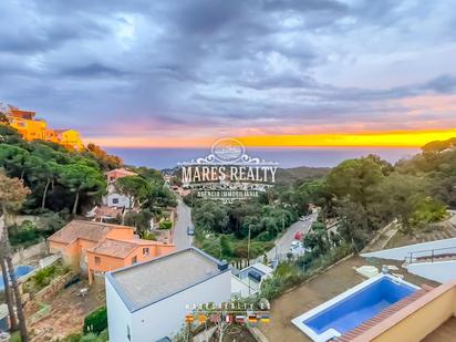 Vista exterior de Casa o xalet en venda en Lloret de Mar amb Piscina