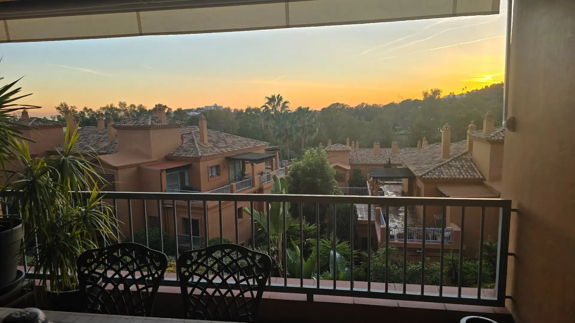 Piso con piscina en venta en Pico de Alcazaba 21, imagen 3