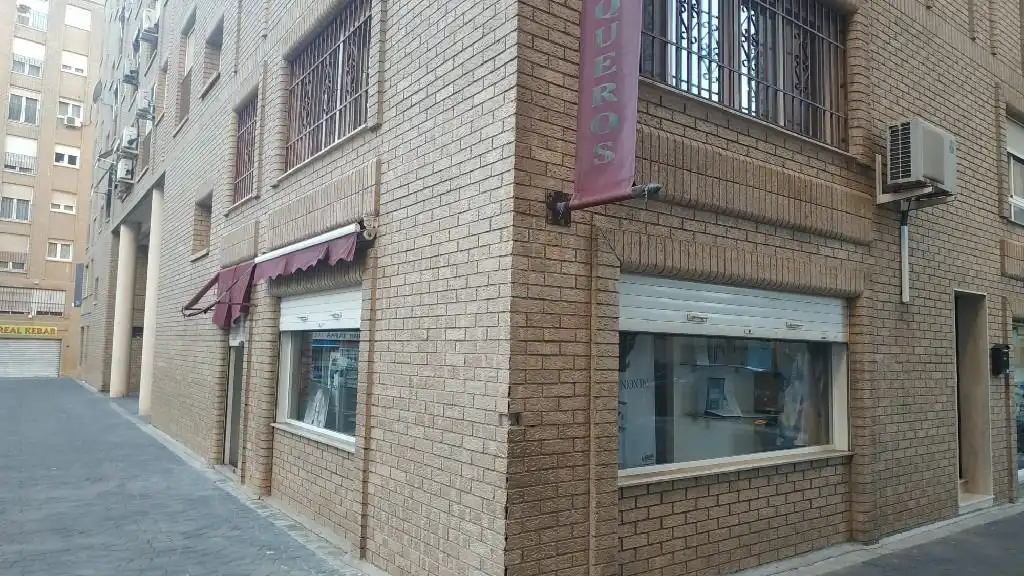 Vista exterior de Local en venta en Castellón de la Plana / Castelló de la Plana
