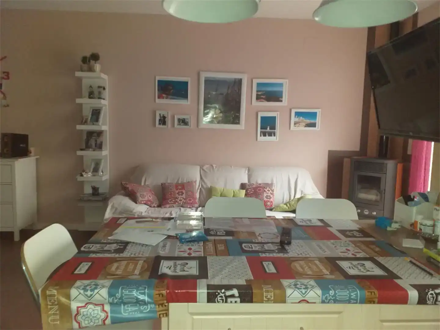 Sala d'estar de Casa adosada en venda en Aguadulce (Sevilla) amb Aire condicionat, Parquet i Traster