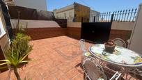 Terrassa de Casa o xalet en venda en Las Cabezas de San Juan amb Jardí privat