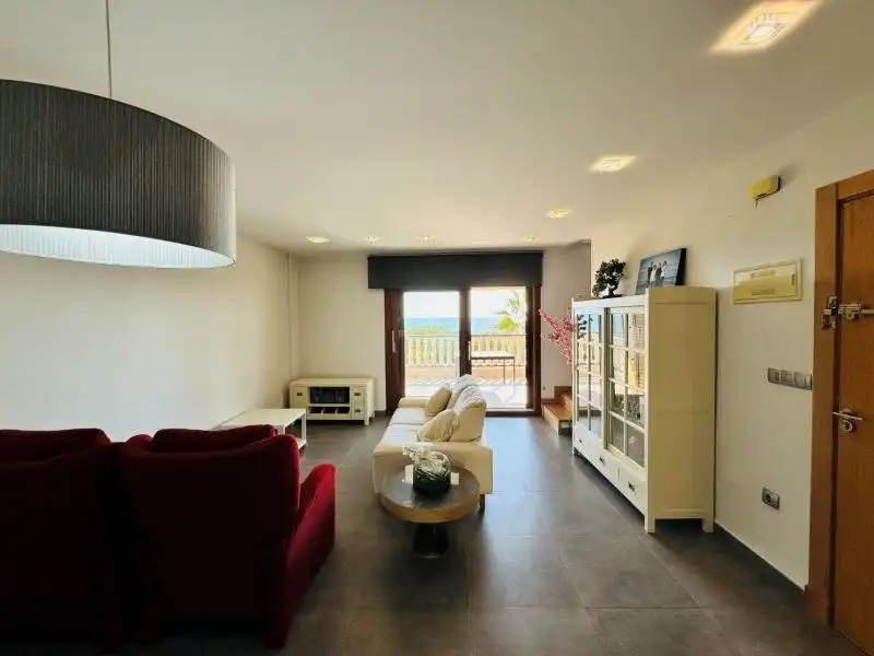 Sala d'estar de Dúplex en venda en Guardamar del Segura amb Aire condicionat, Terrassa i Traster