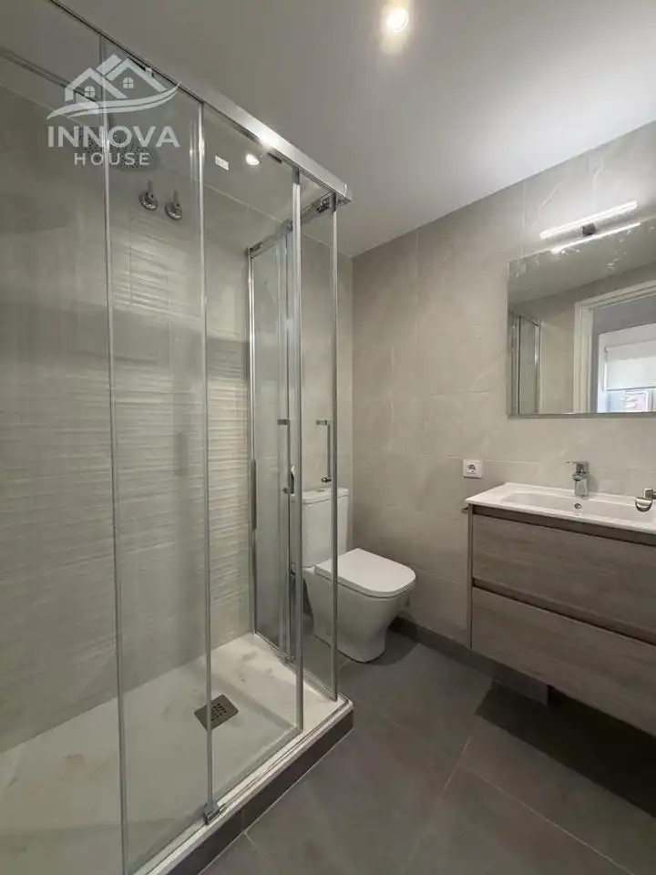 Bathroom of Flat for share in Segovia  with Heating, Terrace and Furnished