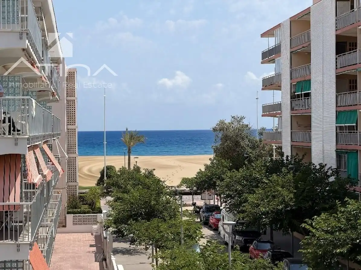 Vista exterior de Apartamento en venta en Gandia con Terraza