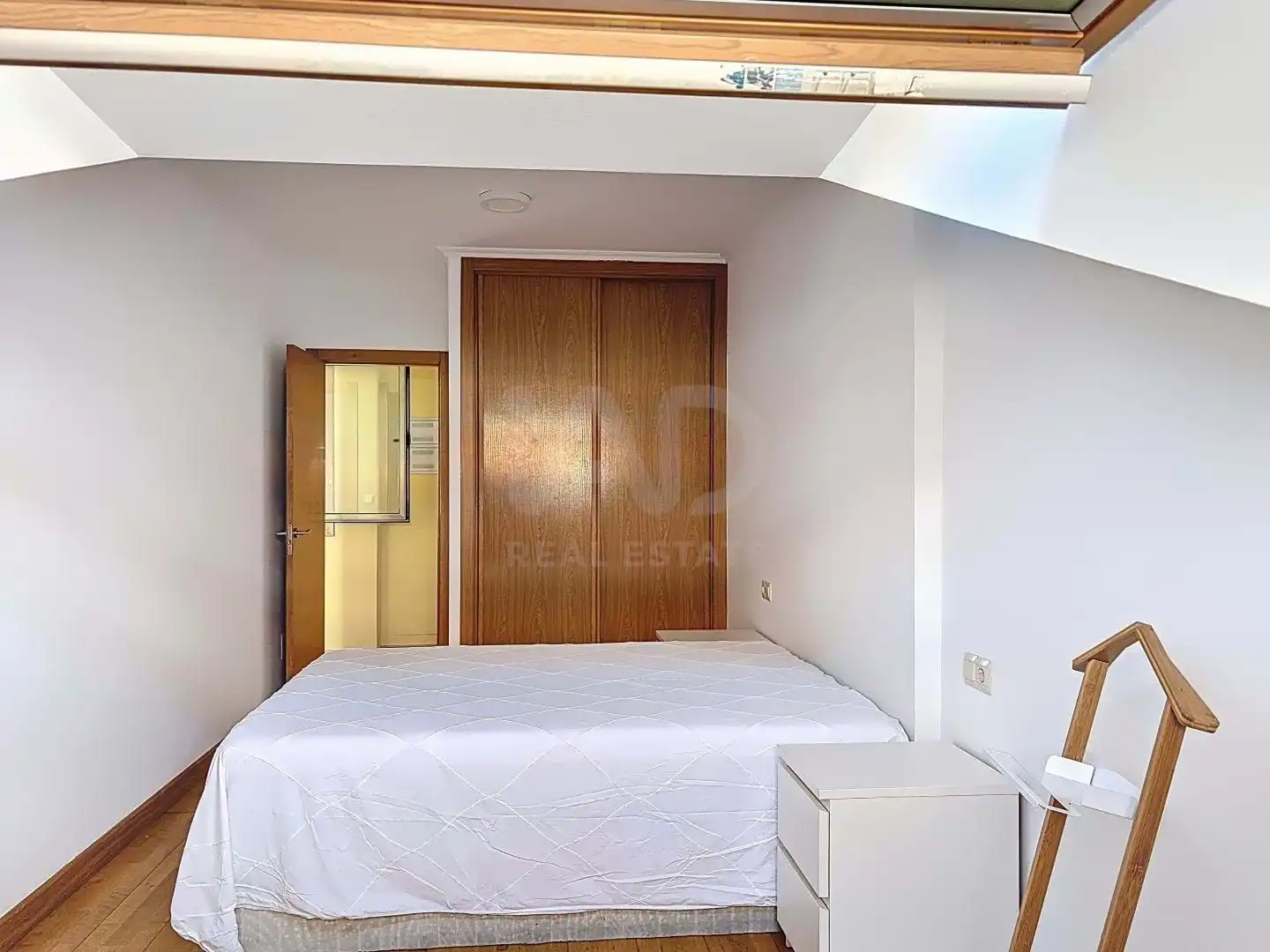 Schlafzimmer von Dachboden zum Verkauf in Moaña mit Heizung und Terrasse
