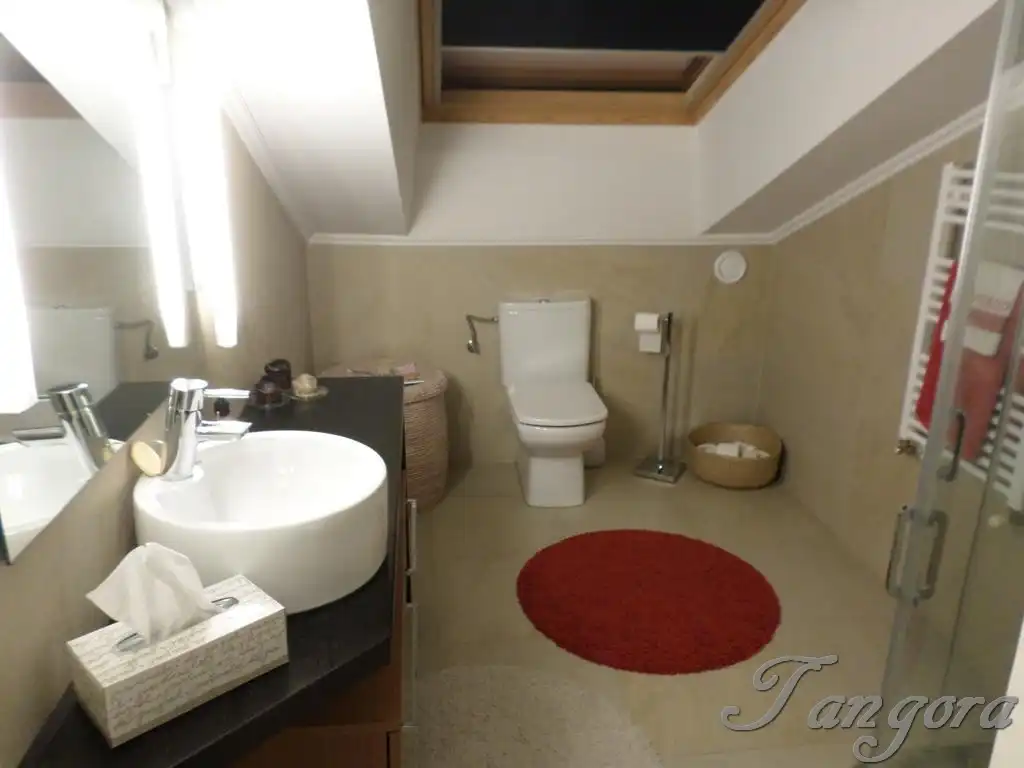 Badezimmer von Maisonette zum Verkauf in Getxo  mit Heizung, Parkett und Abstellraum