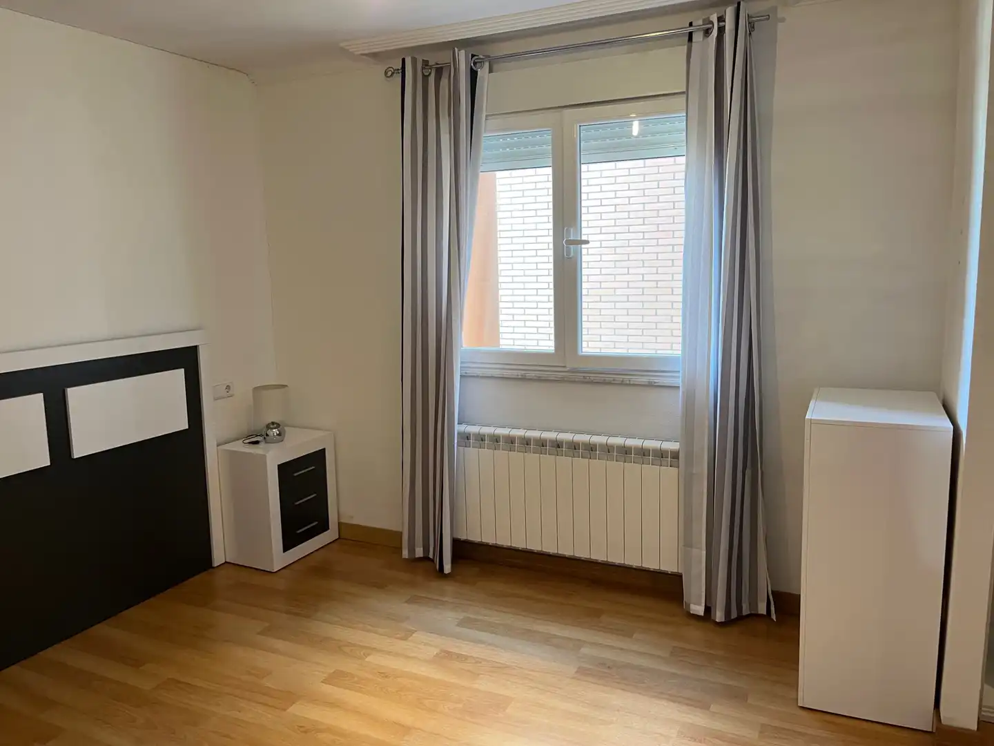 Bedroom of Flat for sale in Castellanos de Moriscos  with Heating, Parquet flooring and Furnished