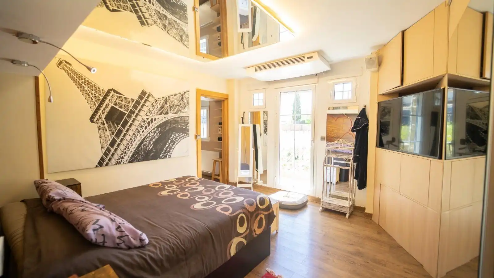 Habitación de Casa o chalet de alquiler en Huétor Vega con Aire acondicionado, Piscina y Amueblado