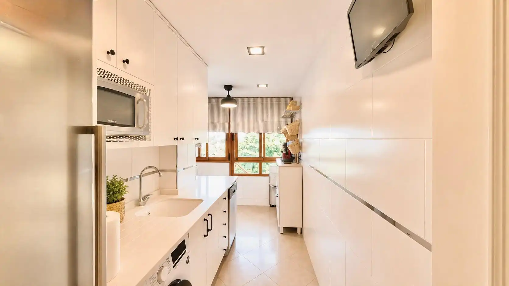 Cuina de Apartament en venda en Fuenlabrada amb Aire condicionat, Calefacció i Jardí privat