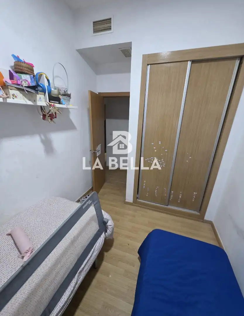 Ground floor for sale in Sevilla  with Furnished