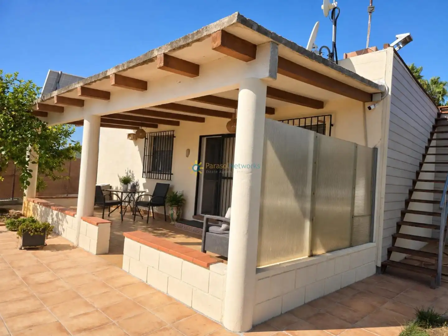Detached house with garden for sale in Oliva pueblo
