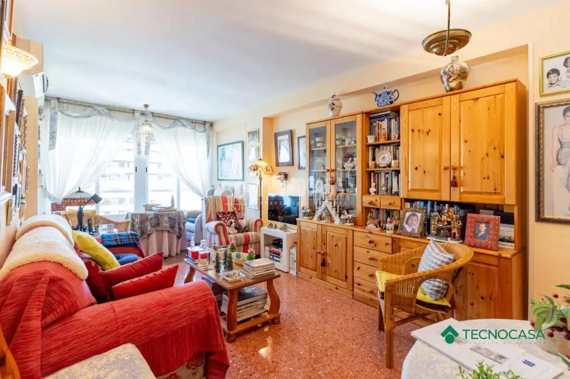 Sala de estar de Piso en venta en Roquetas de Mar con Aire acondicionado