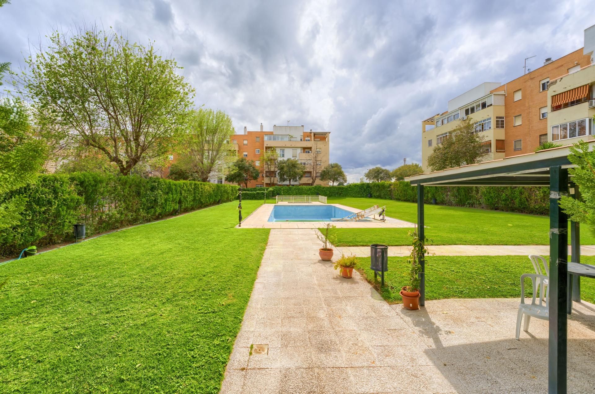 Jardí de Pis en venda en Mairena del Aljarafe amb Aire condicionat, Jardí privat i Parquet