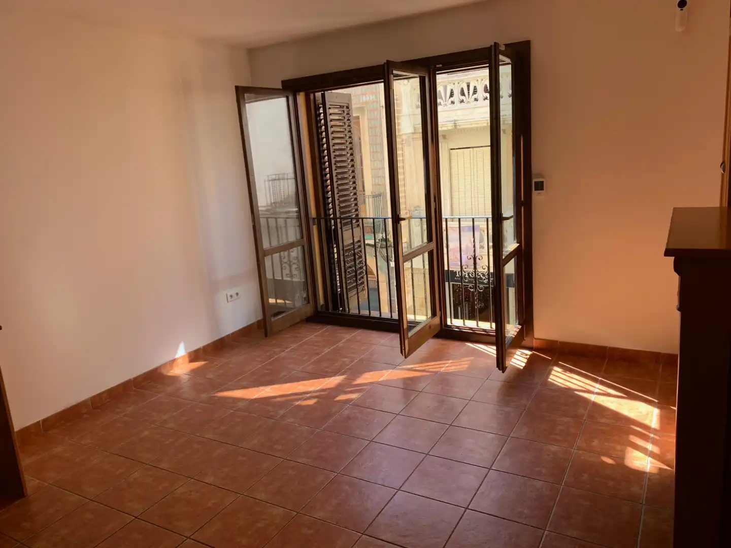 Appartement compact avec terrasse à vendre à Carrer d'Antoni Roig, imagen 3