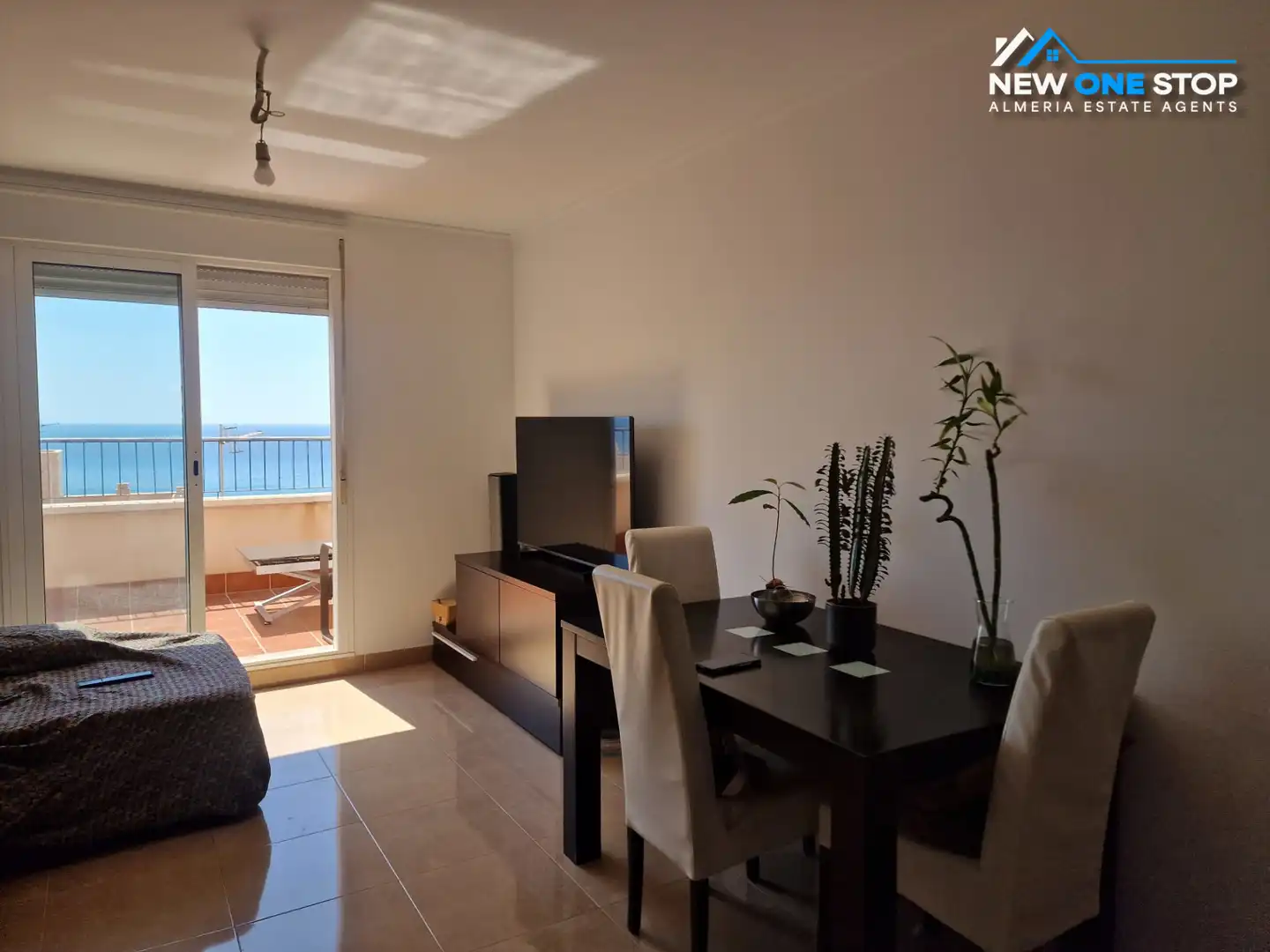 Sala de estar de Dúplex en venta en Carboneras con Terraza, Horno y Lavadora