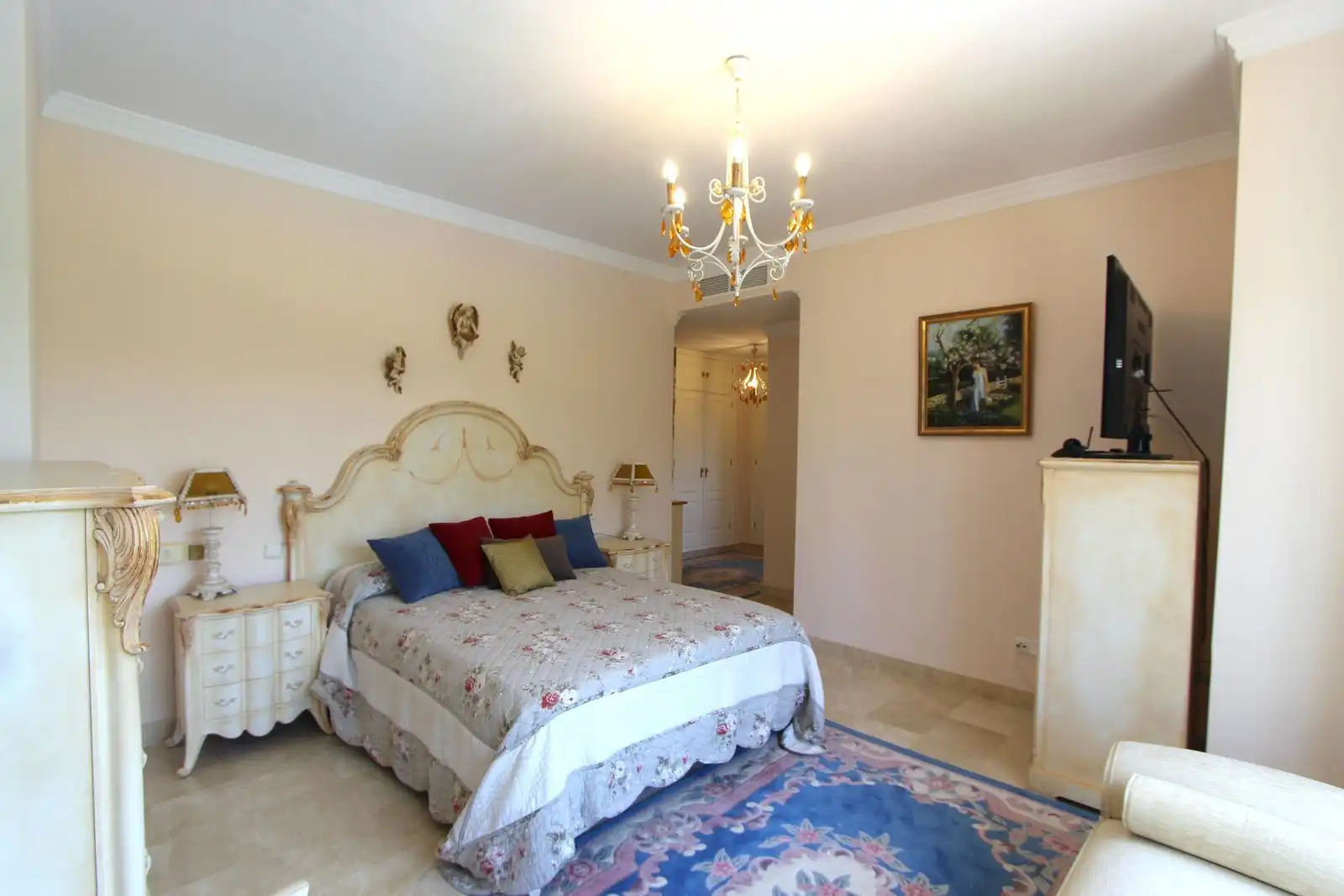 Dormitori de Casa adosada en venda en Marbella amb Terrassa, Moblat i Piscina comunitària