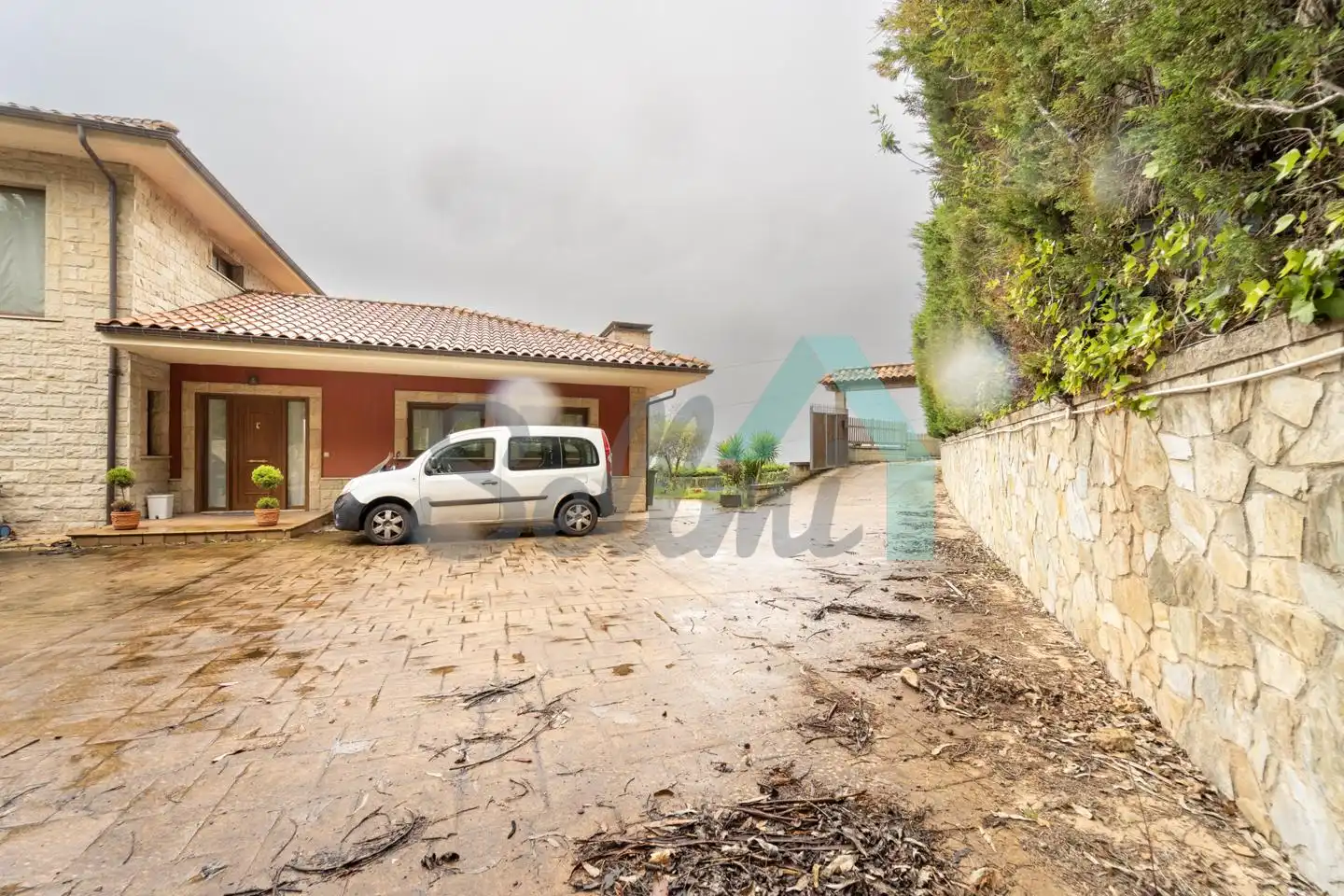 Vista exterior de Casa o chalet en venta en Oviedo  con Calefacción, Jardín privado y Parquet