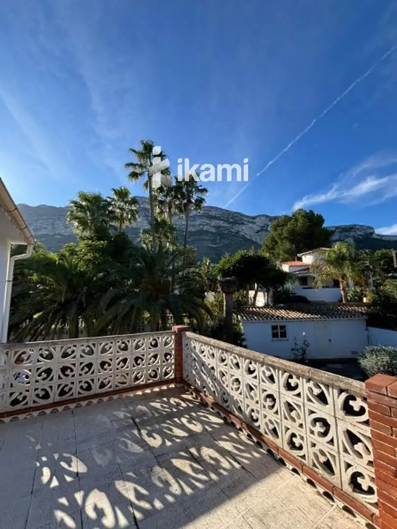 Houses for sale in El Montgó