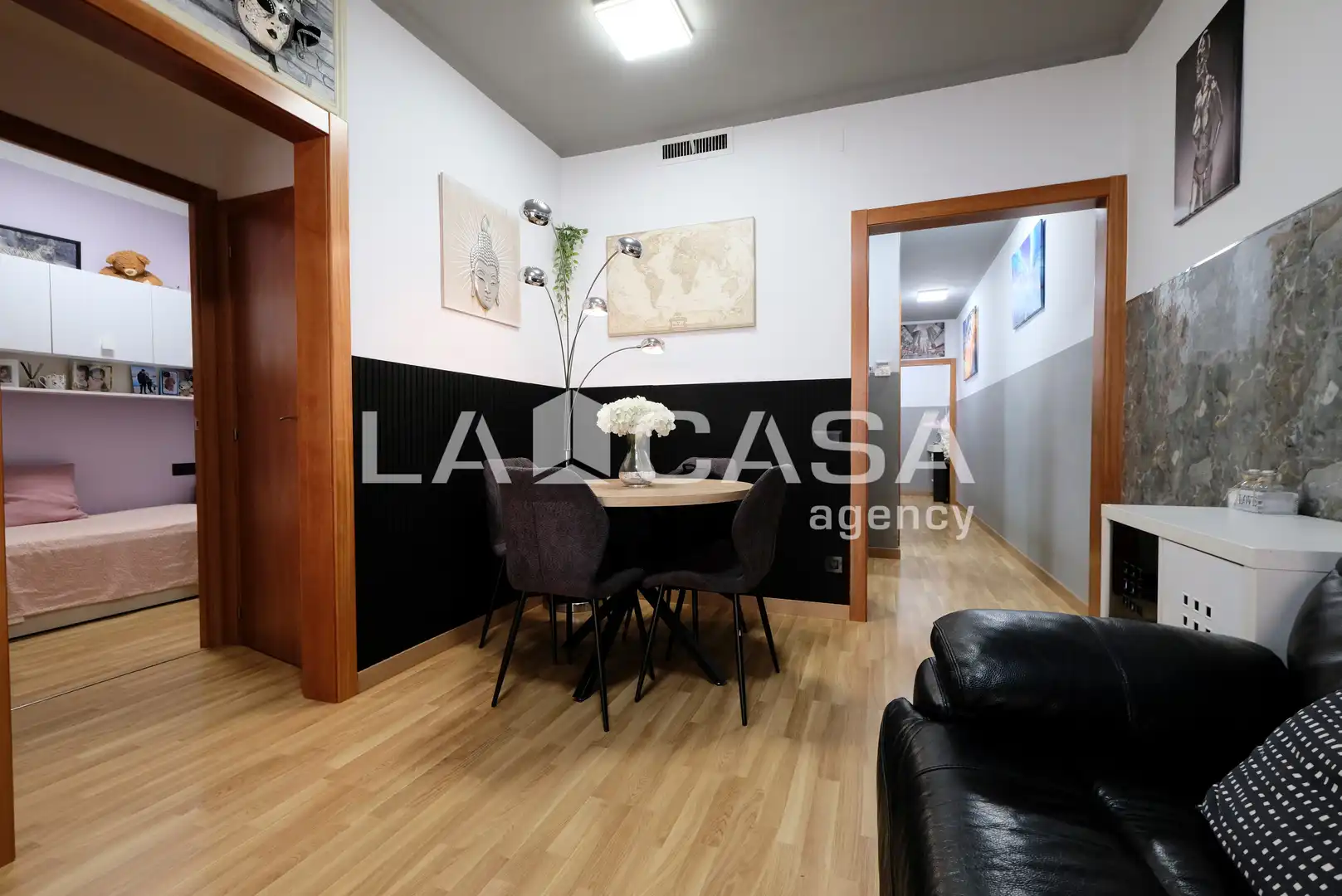 Wohnung zum Verkauf in Barcelona mit Balkon