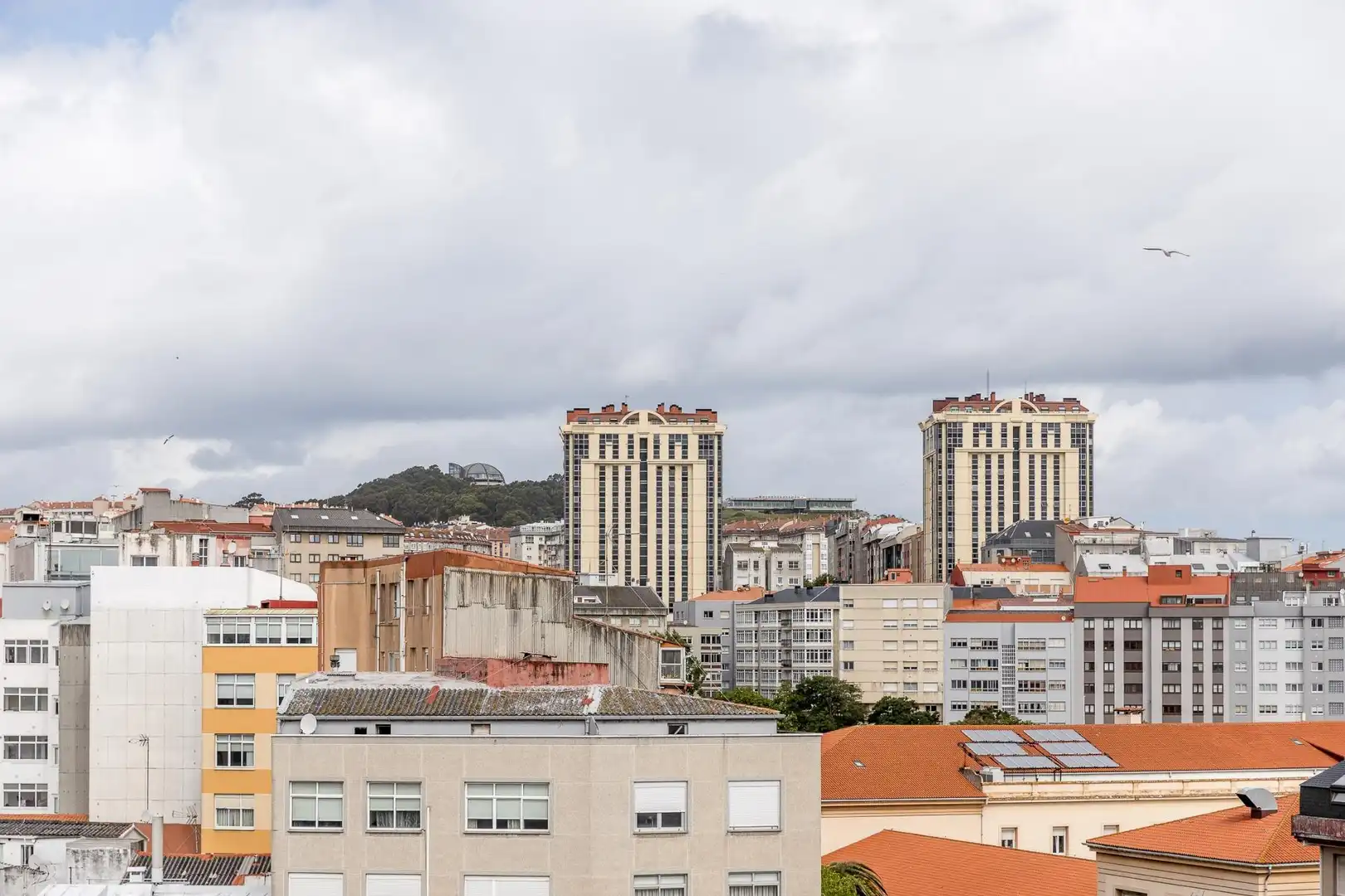 Außenansicht von Dachboden zum Verkauf in A Coruña Capital  mit Heizung und Terrasse