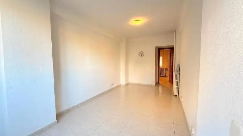Habitación de Piso de alquiler en Madrid con Calefacción y TV
