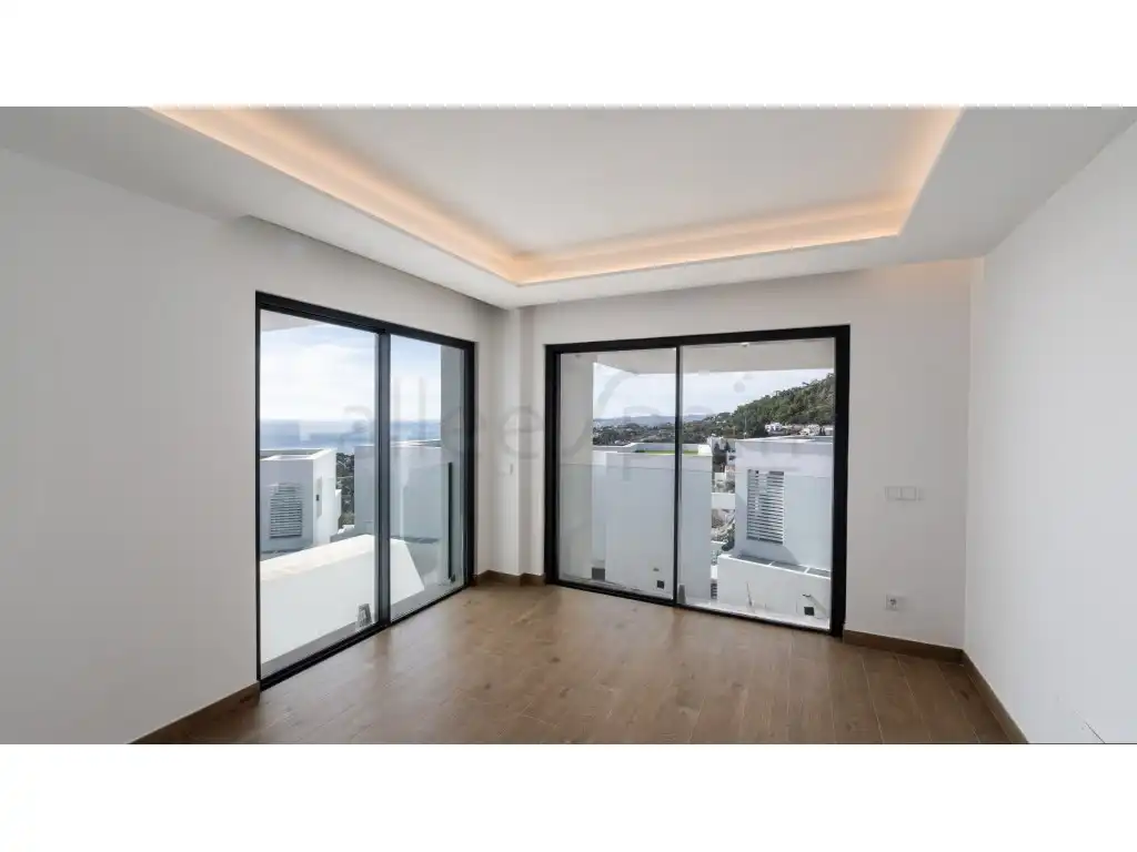 Dormitori de Casa o xalet en venda en Benalmádena amb Aire condicionat, Piscina i Piscina comunitària