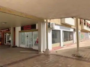 Gewerbefläche zum Verkauf in Calle Alonso de Ojeda, imagen 2