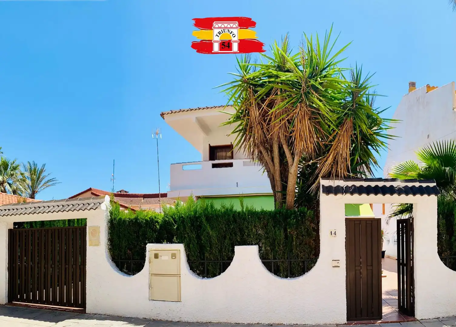 Vista exterior de Casa o chalet en venta en Pilar de la Horadada con Jardín privado, Terraza y Amueblado
