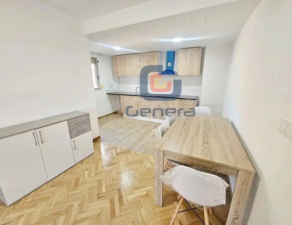 Pis en venda en Alicante / Alacant amb Parquet, Terrassa i Moblat