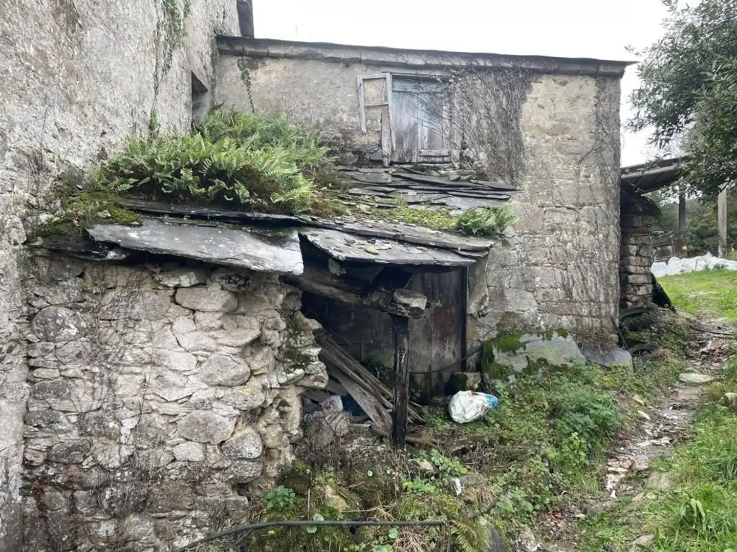 Casa rústica amb jardí en venda a Lugar Solores 2, imagen 35