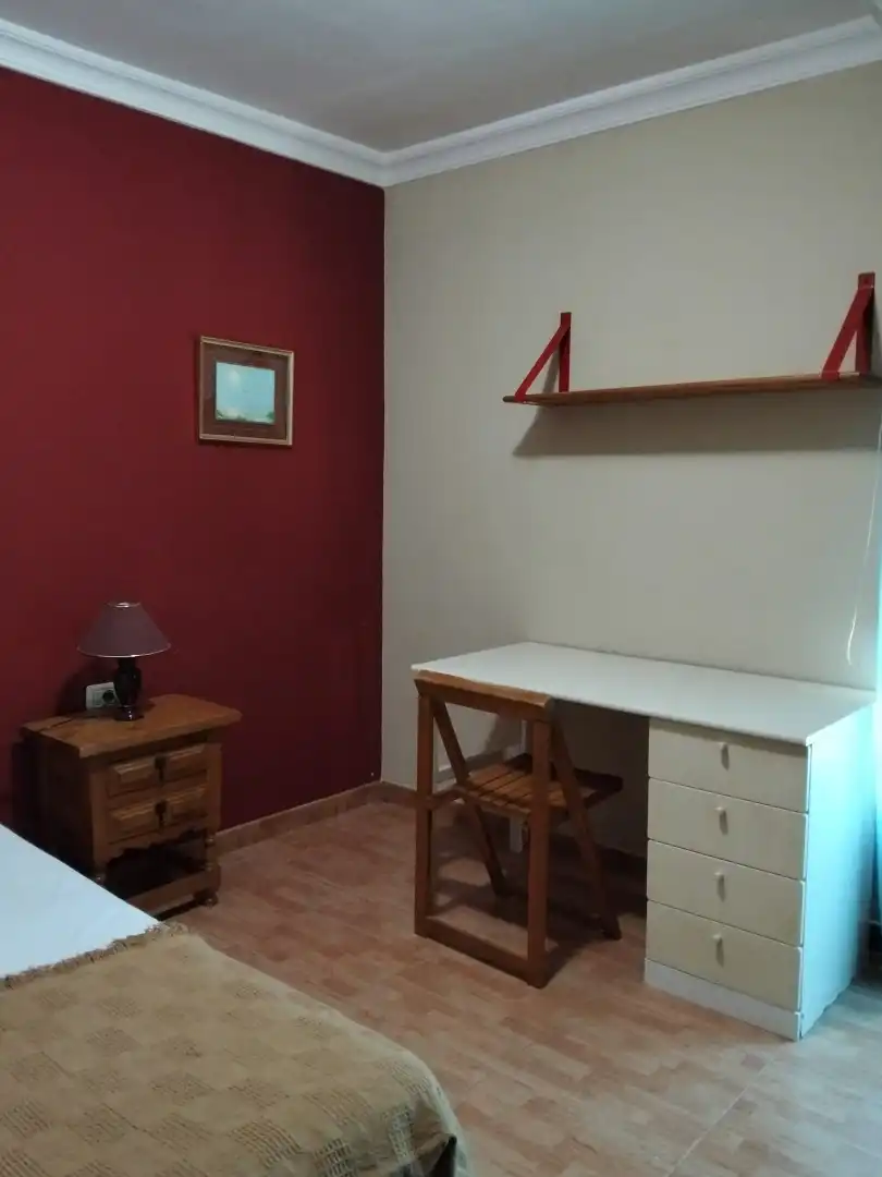 Schlafzimmer von Erdgeschoss zur Miete in Arona mit Terrasse, Möbliert und Ofen