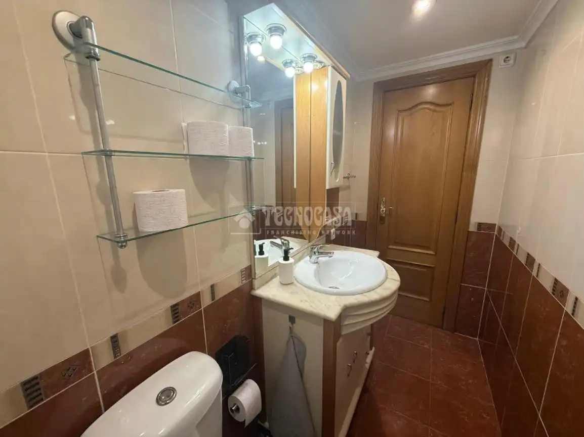 Badezimmer von Wohnung zum Verkauf in Mislata mit Klimaanlage und Balkon