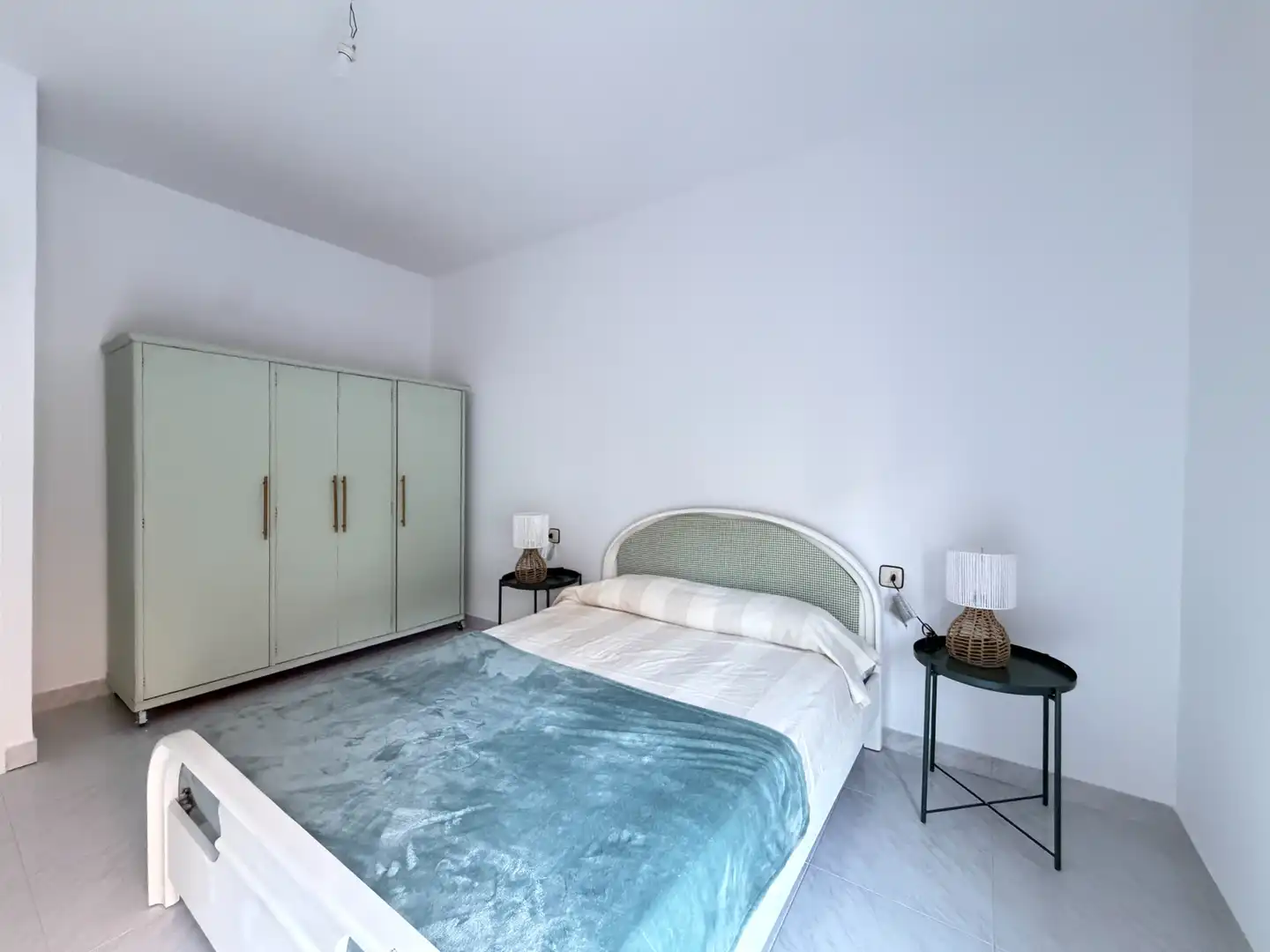 Wohnung zur Miete in Calle Sor Valentina Mirón, Los Pinos - El Pilar