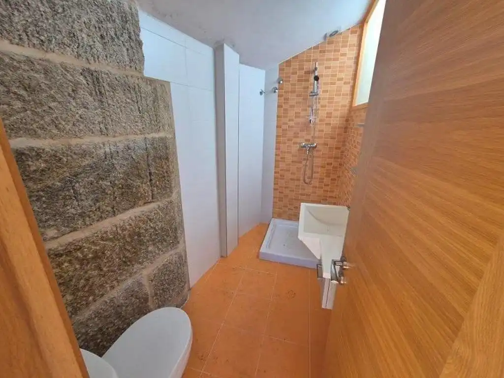 Baño de Piso en venta en Baiona con Alarma