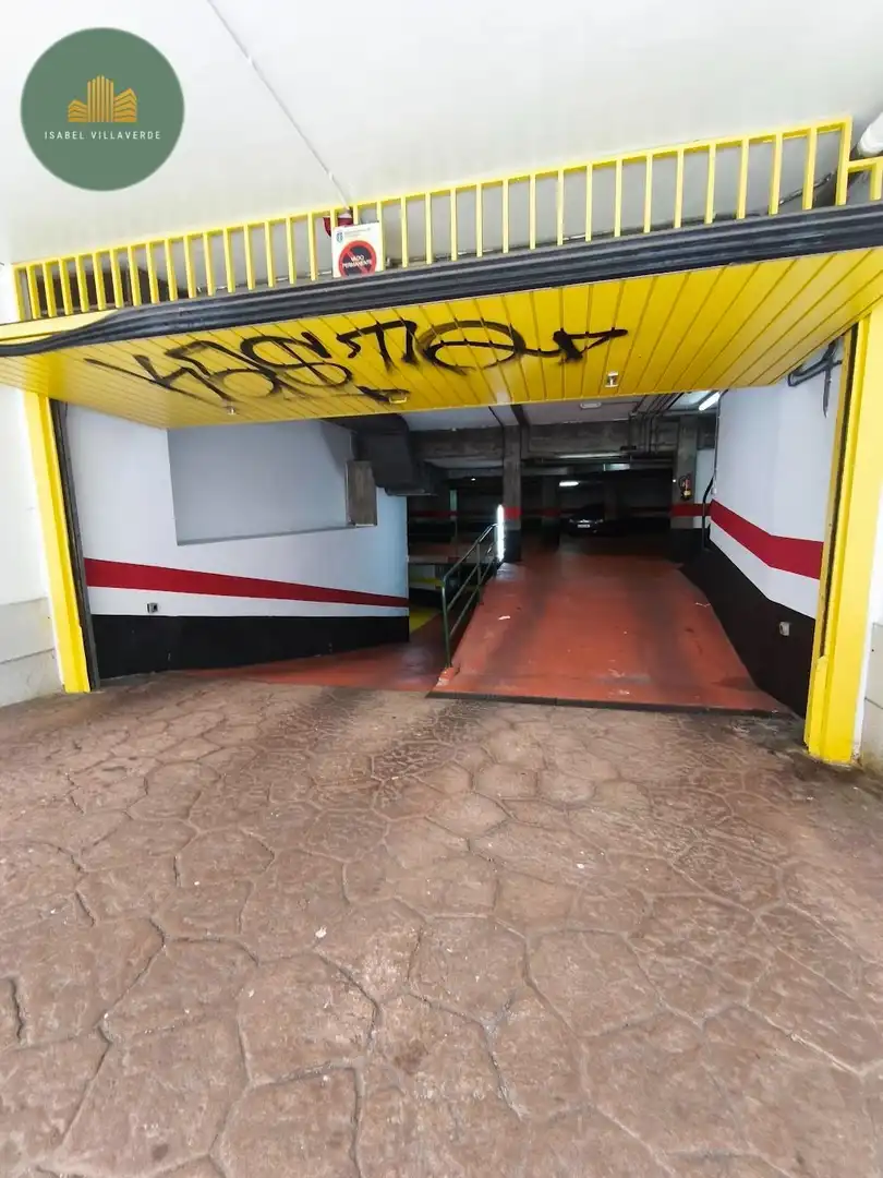 Wohnung zum Verkauf in A Coruña Capital  mit Heizung und Abstellraum