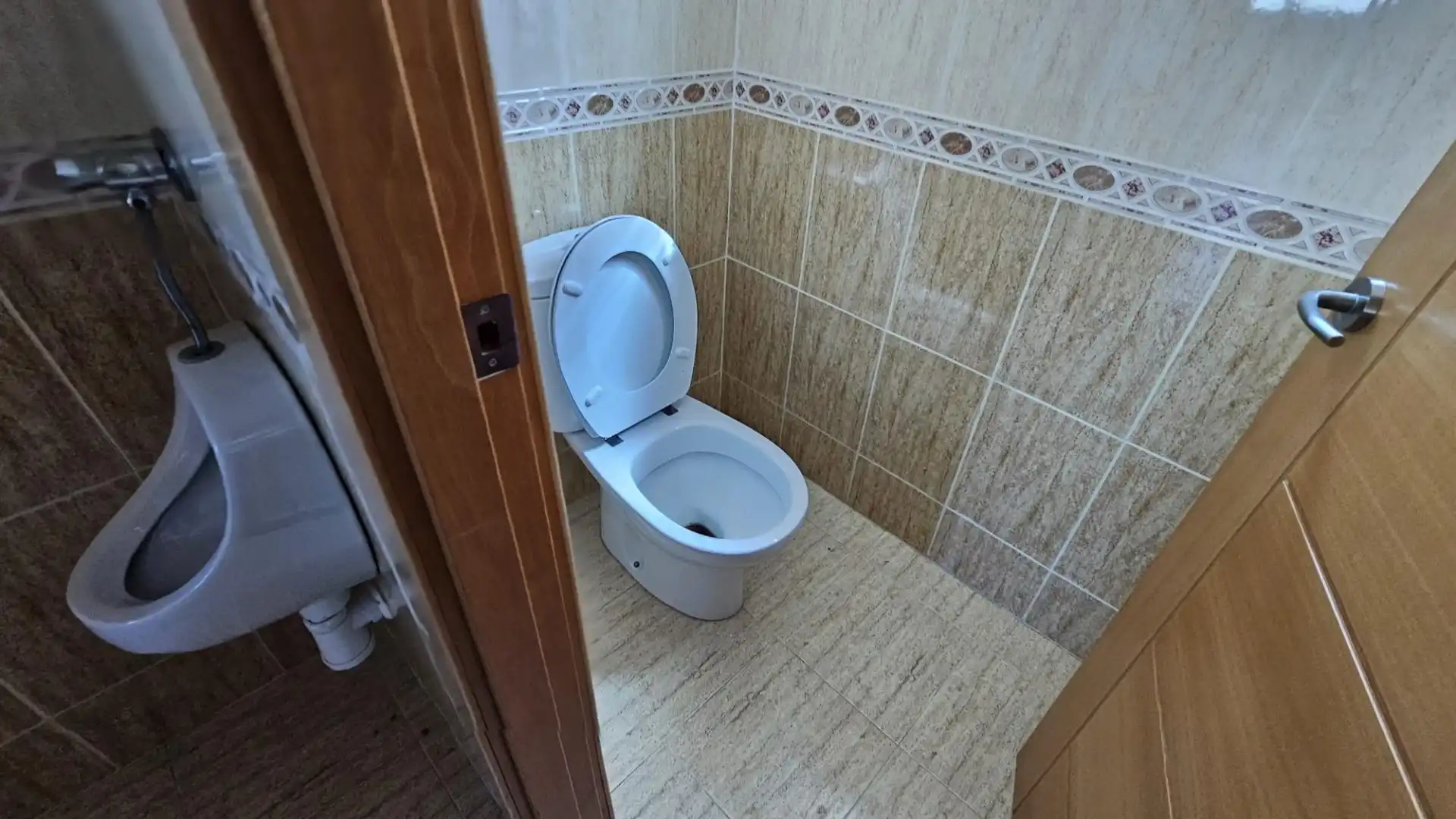 Bathroom of Industrial buildings for sale in Almodóvar del Río