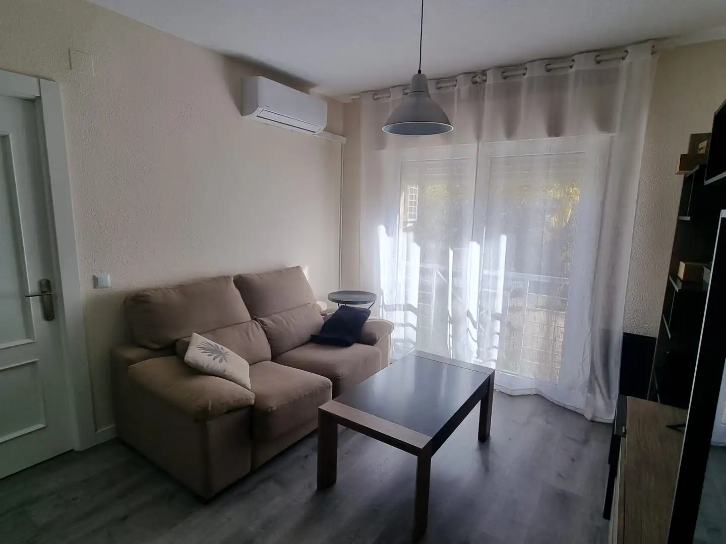 Sala d'estar de Apartament en venda en Ciudad Real amb Aire condicionat i Moblat