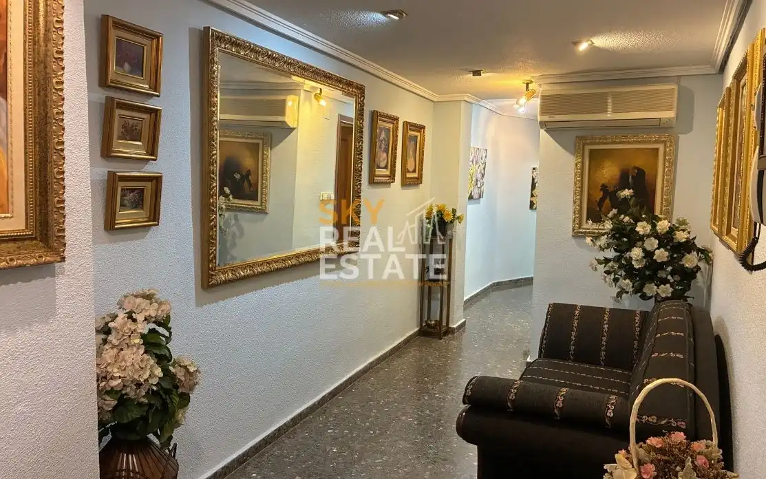 Flat for sale in Silla  with Air Conditioner and Balcony