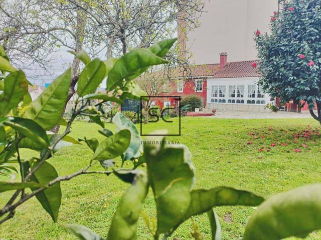 Casa-chalet en Venta en A Malata - Catabois - Ciudad Jardín