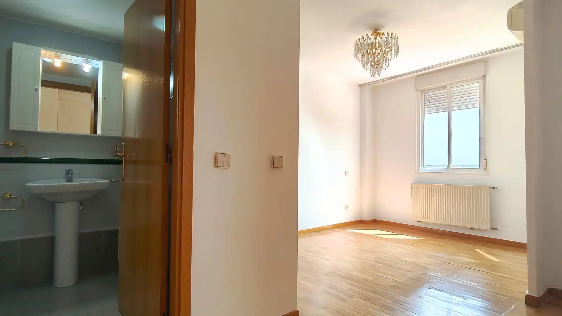 Wohnung zum Verkauf in Arganda del Rey mit Klimaanlage, Heizung und Parkett