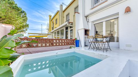 Casa adosada con piscina