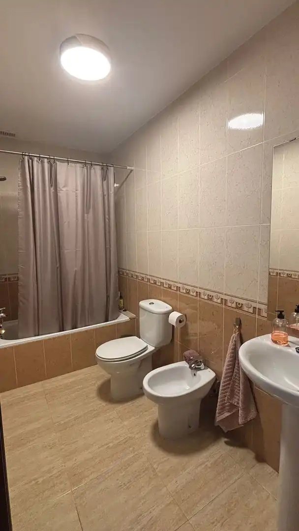 Bany de Casa adosada en venda en Vélez-Málaga amb Aire condicionat, Jardí privat i Terrassa